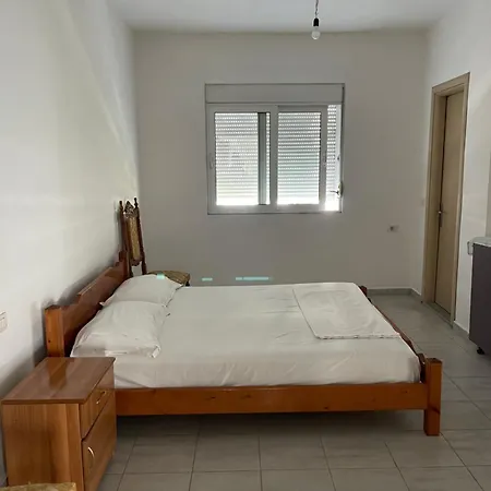 Lilis Sea View Sarandë